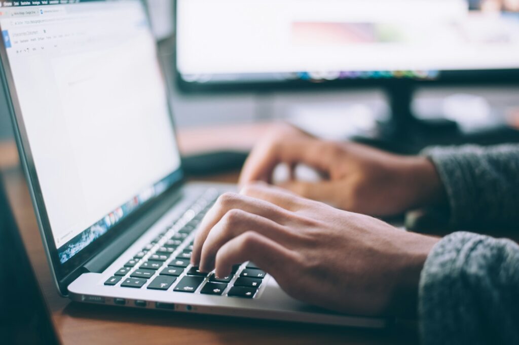 écrire une phrase d’accroche LinkedIn percutante